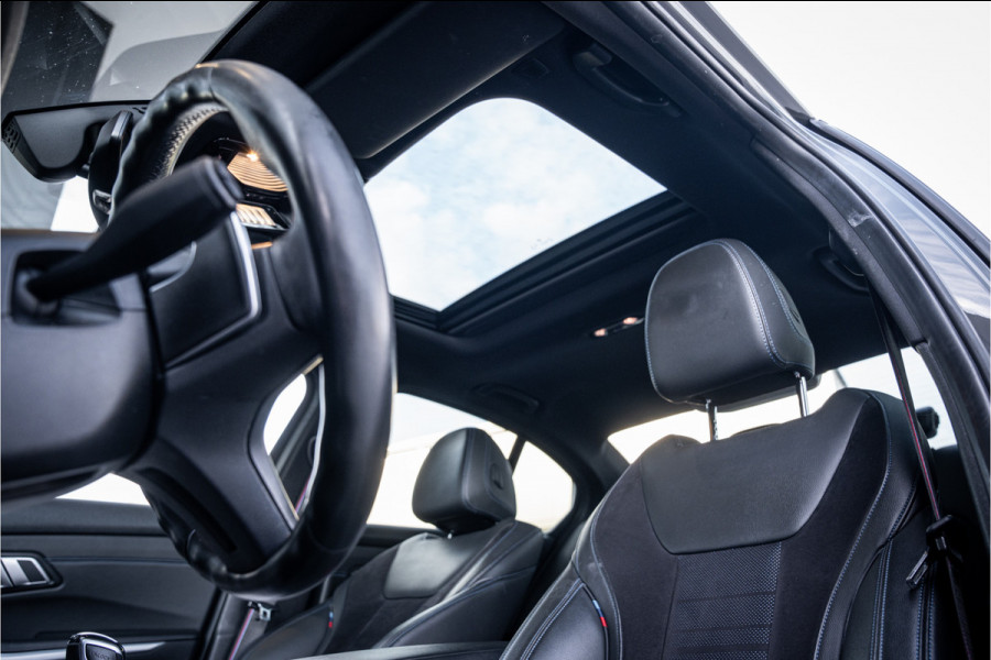 BMW 3-serie 330i M-Sport Panorama | H/K | ACC | HUD | Dravit Grau