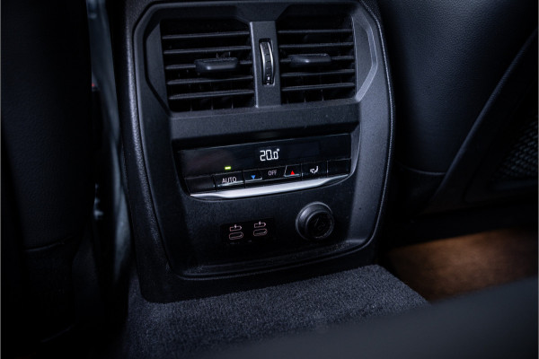 BMW 3-serie 330i M-Sport Panorama | H/K | ACC | HUD | Dravit Grau