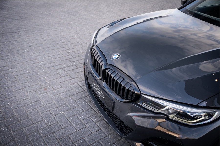 BMW 3-serie 330i M-Sport Panorama | H/K | ACC | HUD | Dravit Grau