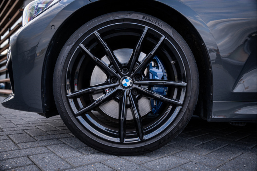 BMW 3-serie 330i M-Sport Panorama | H/K | ACC | HUD | Dravit Grau