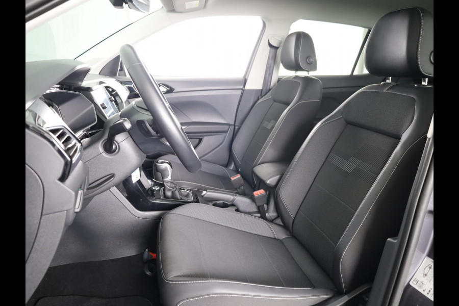 Volkswagen T-Cross 1.0 TSI Style 110 pk Automaat (DSG) | Verlengde garantie | Navigatie | Parkeersensoren | Achteruitrijcamera | Adaptieve cruise control | Stoelverwarming |