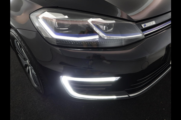 Volkswagen e-Golf E-DITION 136 pk | Navigatie | Parkeersensoren | Adaptieve cruise control | Autom. airco | LED koplampen |