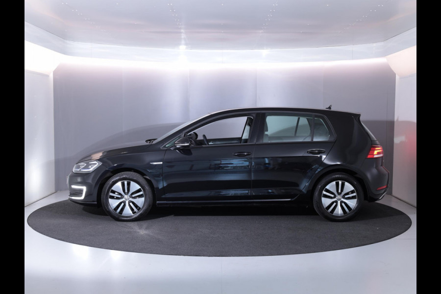 Volkswagen e-Golf E-DITION 136 pk | Navigatie | Parkeersensoren | Adaptieve cruise control | Autom. airco | LED koplampen |
