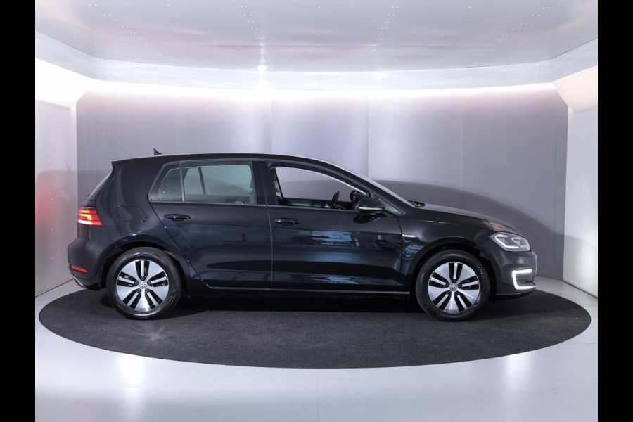 Volkswagen e-Golf E-DITION 136 pk | Navigatie | Parkeersensoren | Adaptieve cruise control | Autom. airco | LED koplampen |