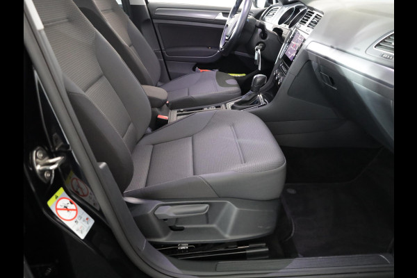Volkswagen e-Golf E-DITION 136 pk | Navigatie | Parkeersensoren | Adaptieve cruise control | Autom. airco | LED koplampen |