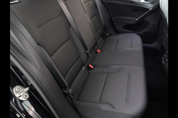 Volkswagen e-Golf E-DITION 136 pk | Navigatie | Parkeersensoren | Adaptieve cruise control | Autom. airco | LED koplampen |