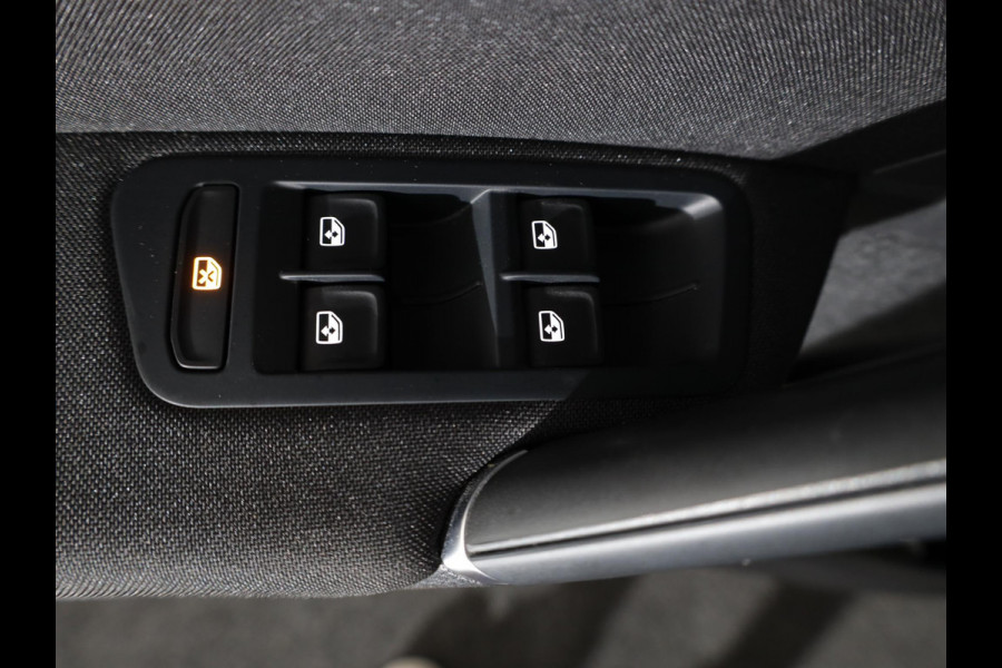 Volkswagen e-Golf E-DITION 136 pk | Navigatie | Parkeersensoren | Adaptieve cruise control | Autom. airco | LED koplampen |