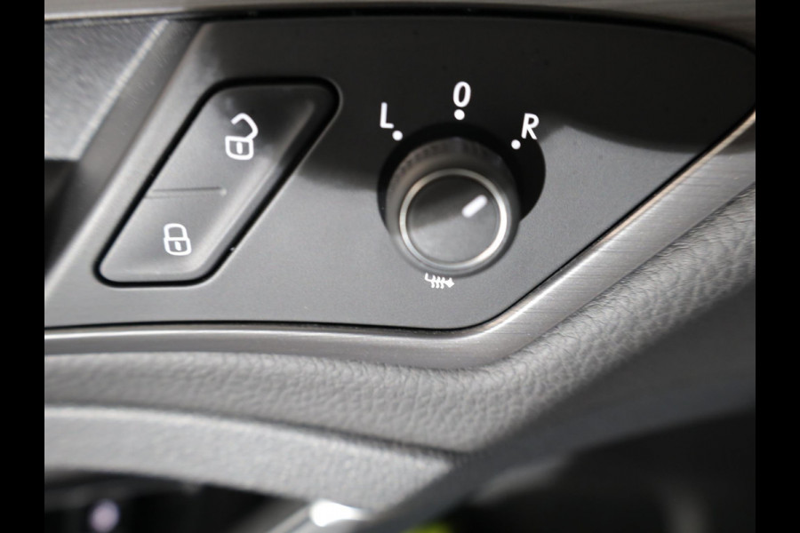 Volkswagen e-Golf E-DITION 136 pk | Navigatie | Parkeersensoren | Adaptieve cruise control | Autom. airco | LED koplampen |