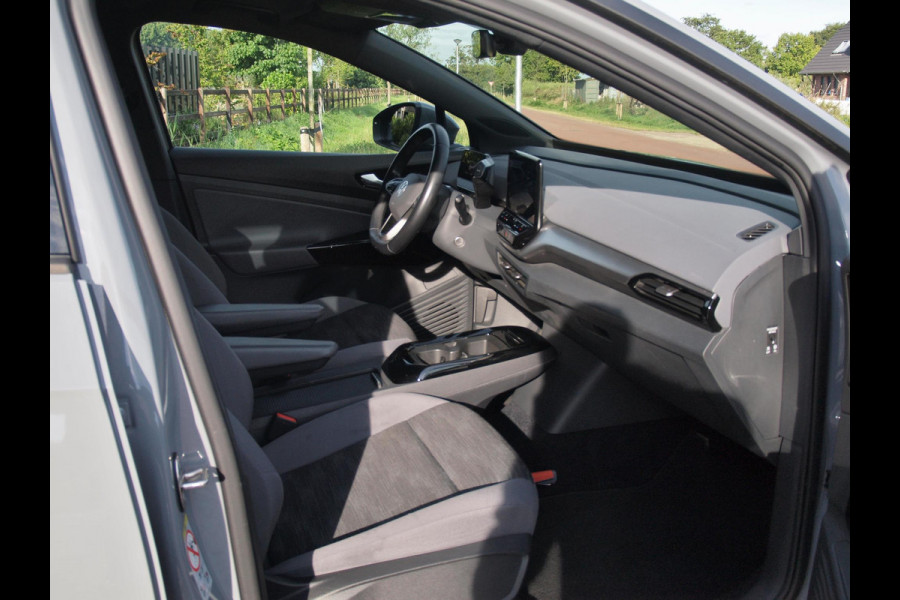 Volkswagen ID.4 Life 77 kWh | Apple Carplay | Sfeerverlichting | Cruise Control | Parkeersensoren |