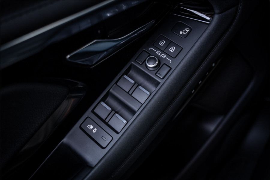 Land Rover Range Rover Evoque 1.5 P300e AWD R-Dynamic SE - Panorama | Meridian | Memory | 360 Camera | Keyless