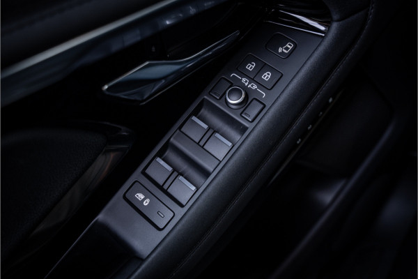 Land Rover Range Rover Evoque 1.5 P300e AWD R-Dynamic SE - Panorama | Meridian | Memory | 360 Camera | Keyless