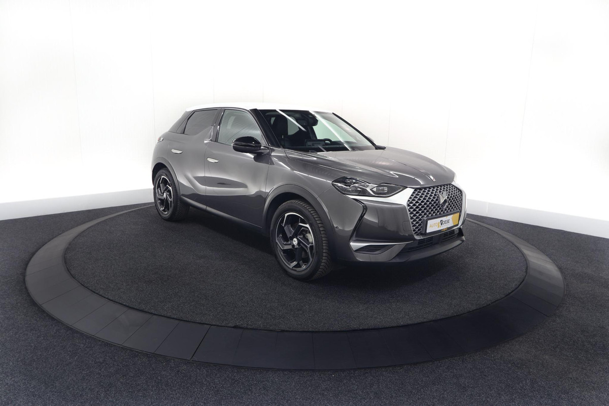 DS DS 3 Crossback 50 kwh e-Tense So Chic | Camera | Dodehoekdetectie | Head-Up Display | Apple Carplay | Stoelverwarming DS DS 3 Crossback 50 kwh e-Tense So Chic | Camera | Dodehoekdetectie | Head-Up Display | Apple Carplay | Stoelverwarming