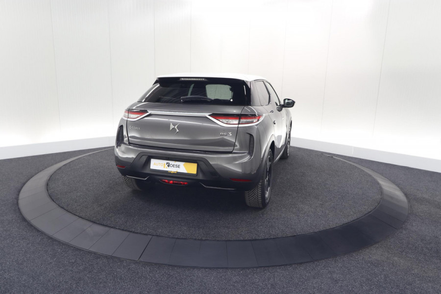 DS DS 3 Crossback 50 kwh e-Tense So Chic | Camera | Dodehoekdetectie | Head-Up Display | Apple Carplay | Stoelverwarming DS DS 3 Crossback 50 kwh e-Tense So Chic | Camera | Dodehoekdetectie | Head-Up Display | Apple Carplay | Stoelverwarming