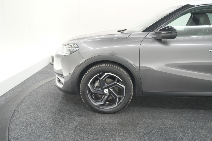 DS DS 3 Crossback 50 kwh e-Tense So Chic | Camera | Dodehoekdetectie | Head-Up Display | Apple Carplay | Stoelverwarming DS DS 3 Crossback 50 kwh e-Tense So Chic | Camera | Dodehoekdetectie | Head-Up Display | Apple Carplay | Stoelverwarming