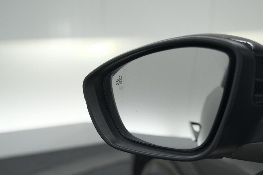 DS DS 3 Crossback 50 kwh e-Tense So Chic | Camera | Dodehoekdetectie | Head-Up Display | Apple Carplay | Stoelverwarming DS DS 3 Crossback 50 kwh e-Tense So Chic | Camera | Dodehoekdetectie | Head-Up Display | Apple Carplay | Stoelverwarming