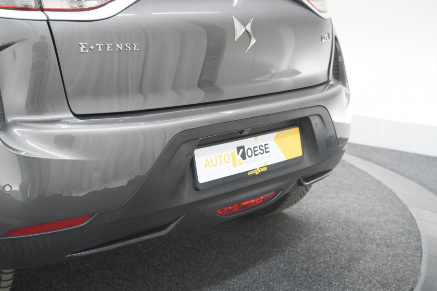 DS DS 3 Crossback 50 kwh e-Tense So Chic | Camera | Dodehoekdetectie | Head-Up Display | Apple Carplay | Stoelverwarming DS DS 3 Crossback 50 kwh e-Tense So Chic | Camera | Dodehoekdetectie | Head-Up Display | Apple Carplay | Stoelverwarming