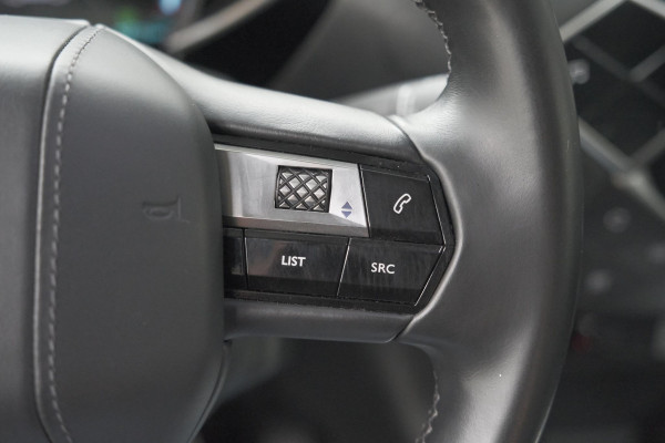 DS DS 3 Crossback 50 kwh e-Tense So Chic | Camera | Dodehoekdetectie | Head-Up Display | Apple Carplay | Stoelverwarming DS DS 3 Crossback 50 kwh e-Tense So Chic | Camera | Dodehoekdetectie | Head-Up Display | Apple Carplay | Stoelverwarming