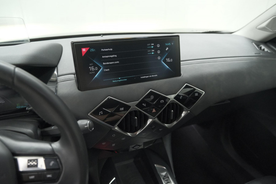 DS DS 3 Crossback 50 kwh e-Tense So Chic | Camera | Dodehoekdetectie | Head-Up Display | Apple Carplay | Stoelverwarming DS DS 3 Crossback 50 kwh e-Tense So Chic | Camera | Dodehoekdetectie | Head-Up Display | Apple Carplay | Stoelverwarming