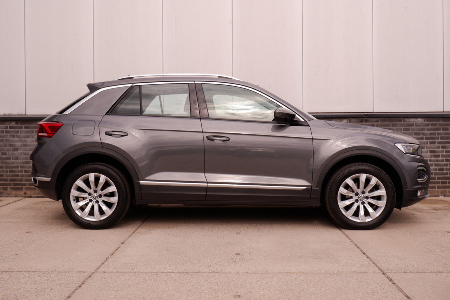 Volkswagen T-Roc 1.5 TSI Sport LED | Trekhaak | Carplay | Camera | Virtual Cockpit | PDC