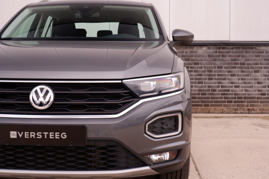 Volkswagen T-Roc 1.5 TSI Sport LED | Trekhaak | Carplay | Camera | Virtual Cockpit | PDC