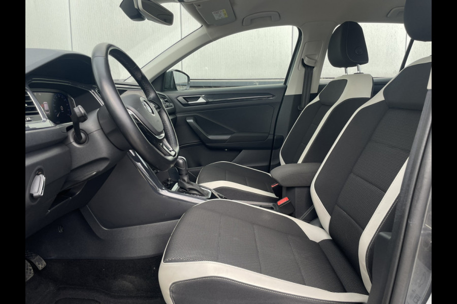 Volkswagen T-Roc 1.5 TSI Sport LED | Trekhaak | Carplay | Camera | Virtual Cockpit | PDC