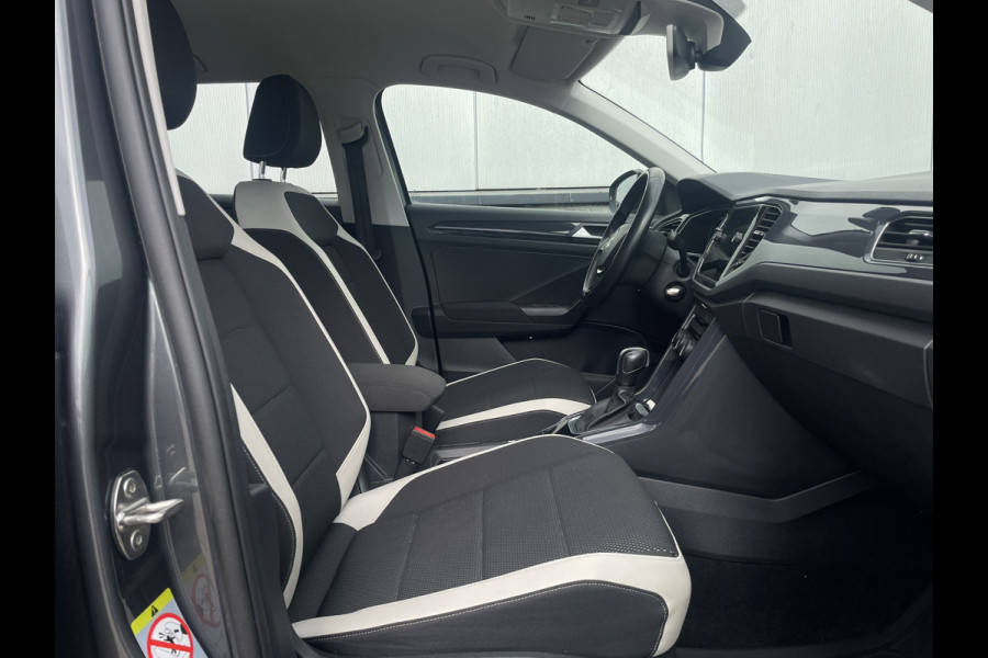 Volkswagen T-Roc 1.5 TSI Sport LED | Trekhaak | Carplay | Camera | Virtual Cockpit | PDC