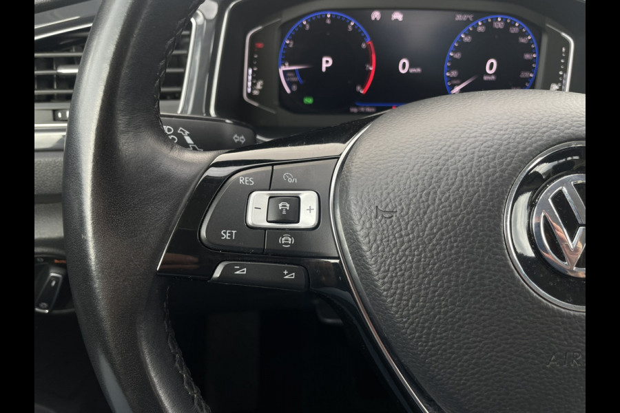 Volkswagen T-Roc 1.5 TSI Sport LED | Trekhaak | Carplay | Camera | Virtual Cockpit | PDC