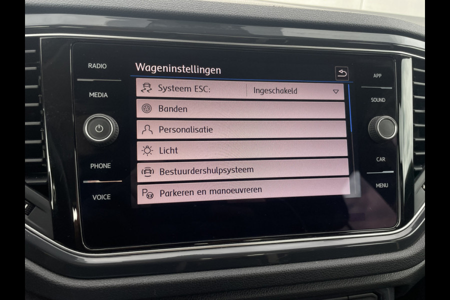 Volkswagen T-Roc 1.5 TSI Sport LED | Trekhaak | Carplay | Camera | Virtual Cockpit | PDC