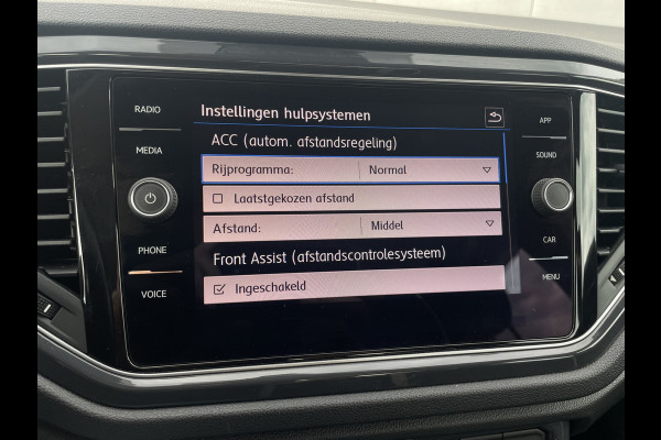 Volkswagen T-Roc 1.5 TSI Sport LED | Trekhaak | Carplay | Camera | Virtual Cockpit | PDC