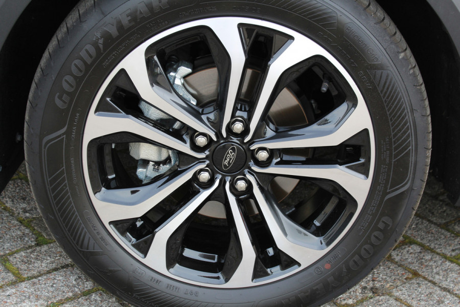 Ford Puma 1.0-125 pk EcoBoost Mild-Hybrid Titanium. Nieuw Model ! Fabrieksgarantie t/m 26-03-2029 ! Slechts 4.000km ! Stoel-, stuur- en voorraamverwarming, Side- en Lane assist, Adaptieve cruise control, Trekhaak afneembaar, LM wielen, Navigatie, telefoonvoorb.