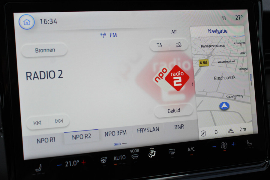 Ford Puma 1.0-125 pk EcoBoost Mild-Hybrid Titanium. Nieuw Model ! Fabrieksgarantie t/m 26-03-2029 ! Slechts 4.000km ! Stoel-, stuur- en voorraamverwarming, Side- en Lane assist, Adaptieve cruise control, Trekhaak afneembaar, LM wielen, Navigatie, telefoonvoorb.