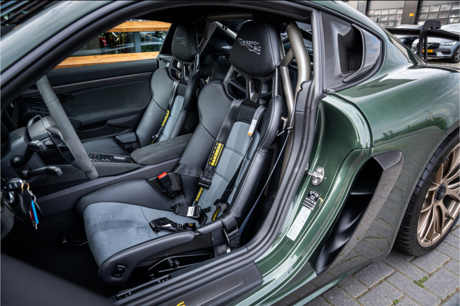 Porsche 718 GT4 RS - Origineel NL | 3 jaar Porsche Approved | Volledig XPEL | Weissach | Oakgreenmetallic | Keramisch | Carbon | Sport Chrono +