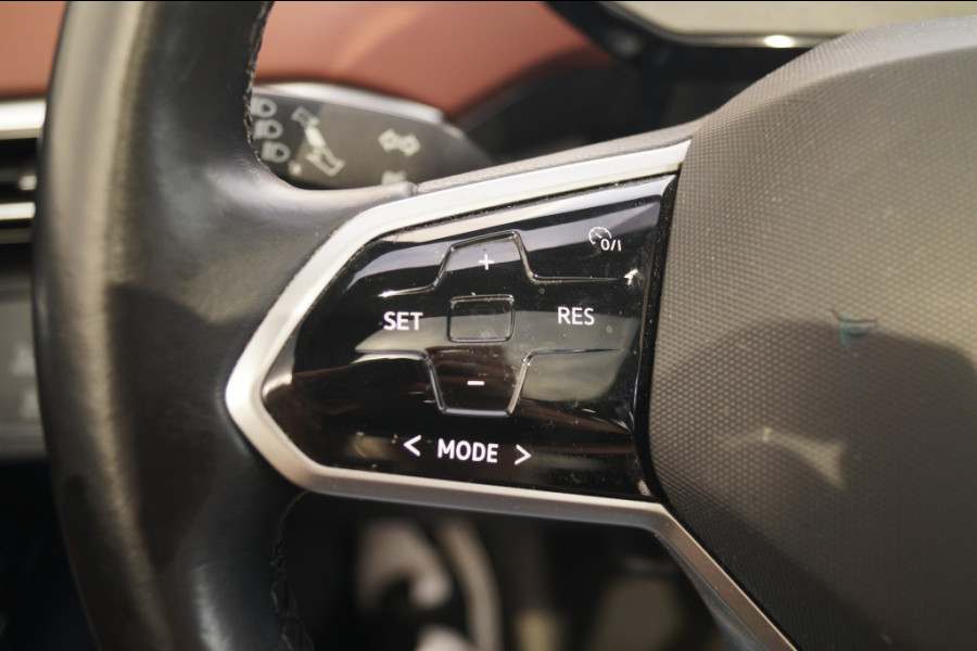 Volkswagen ID.4 Family 77kWh -NAVI-ECC-