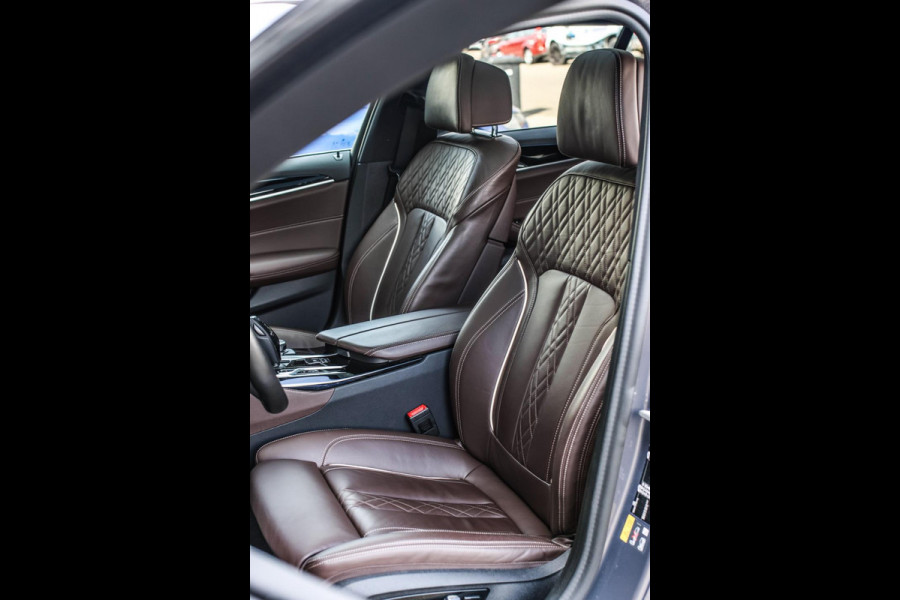 BMW 5 Serie Touring 530e xDrive M-Sport *Pano*Laser*Camera*Head-Up*Trekhaak*
