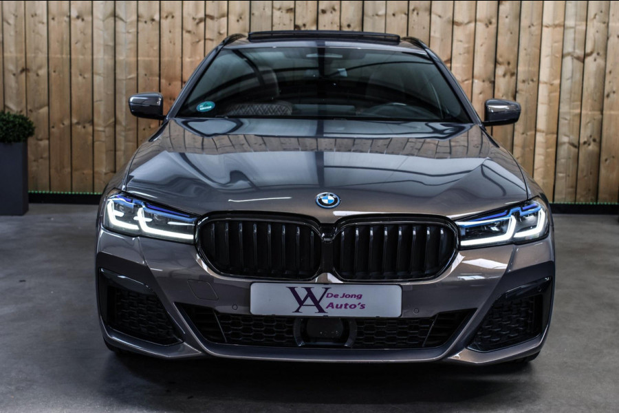 BMW 5 Serie Touring 530e xDrive M-Sport *Pano*Laser*Camera*Head-Up*Trekhaak*