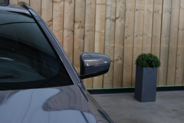 BMW 5 Serie Touring 530e xDrive M-Sport *Pano*Laser*Camera*Head-Up*Trekhaak*