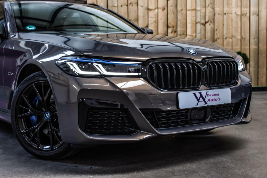 BMW 5 Serie Touring 530e xDrive M-Sport *Pano*Laser*Camera*Head-Up*Trekhaak*