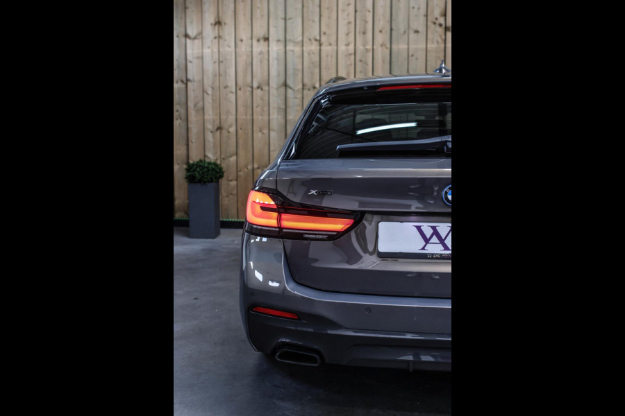 BMW 5 Serie Touring 530e xDrive M-Sport *Pano*Laser*Camera*Head-Up*Trekhaak*