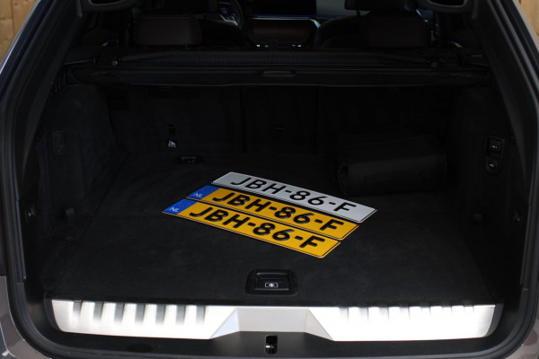 BMW 5 Serie Touring 530e xDrive M-Sport *Pano*Laser*Camera*Head-Up*Trekhaak*