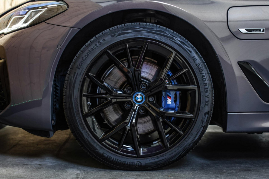 BMW 5 Serie Touring 530e xDrive M-Sport *Pano*Laser*Camera*Head-Up*Trekhaak*