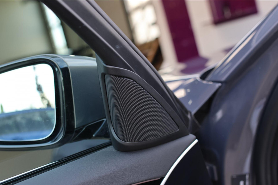 BMW 5 Serie Touring 530e xDrive M-Sport *Pano*Laser*Camera*Head-Up*Trekhaak*