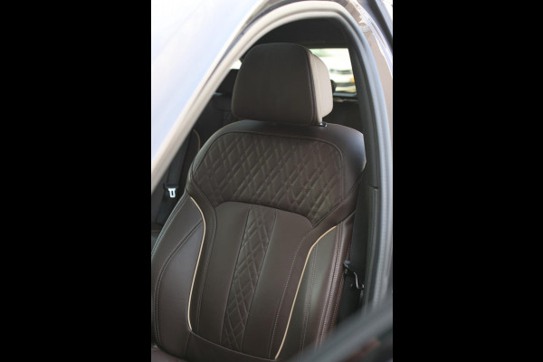 BMW 5 Serie Touring 530e xDrive M-Sport *Pano*Laser*Camera*Head-Up*Trekhaak*