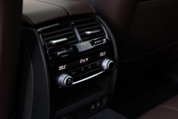 BMW 5 Serie Touring 530e xDrive M-Sport *Pano*Laser*Camera*Head-Up*Trekhaak*