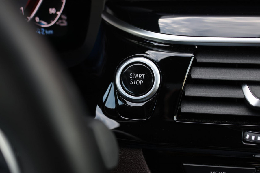 BMW 5 Serie Touring 530e xDrive M-Sport *Pano*Laser*Camera*Head-Up*Trekhaak*
