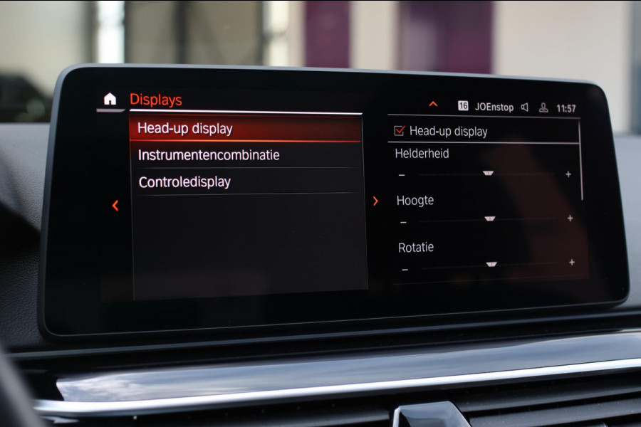 BMW 5 Serie Touring 530e xDrive M-Sport *Pano*Laser*Camera*Head-Up*Trekhaak*