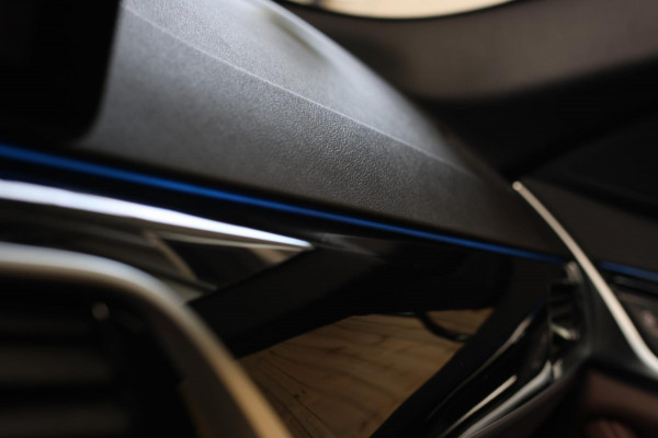 BMW 5 Serie Touring 530e xDrive M-Sport *Pano*Laser*Camera*Head-Up*Trekhaak*