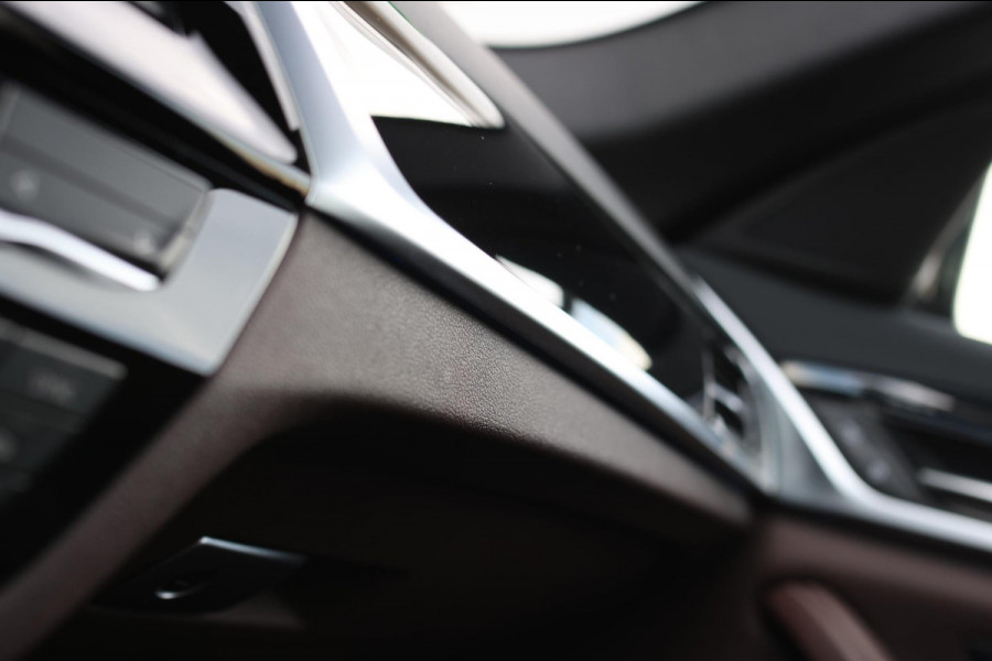 BMW 5 Serie Touring 530e xDrive M-Sport *Pano*Laser*Camera*Head-Up*Trekhaak*