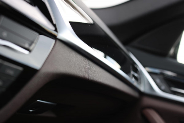 BMW 5 Serie Touring 530e xDrive M-Sport *Pano*Laser*Camera*Head-Up*Trekhaak*