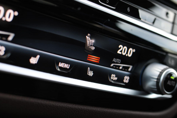 BMW 5 Serie Touring 530e xDrive M-Sport *Pano*Laser*Camera*Head-Up*Trekhaak*