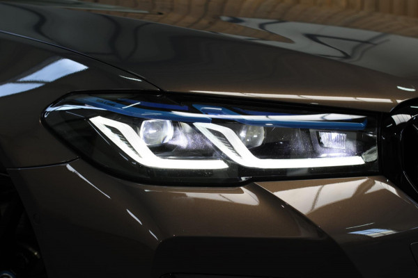 BMW 5 Serie Touring 530e xDrive M-Sport *Pano*Laser*Camera*Head-Up*Trekhaak*